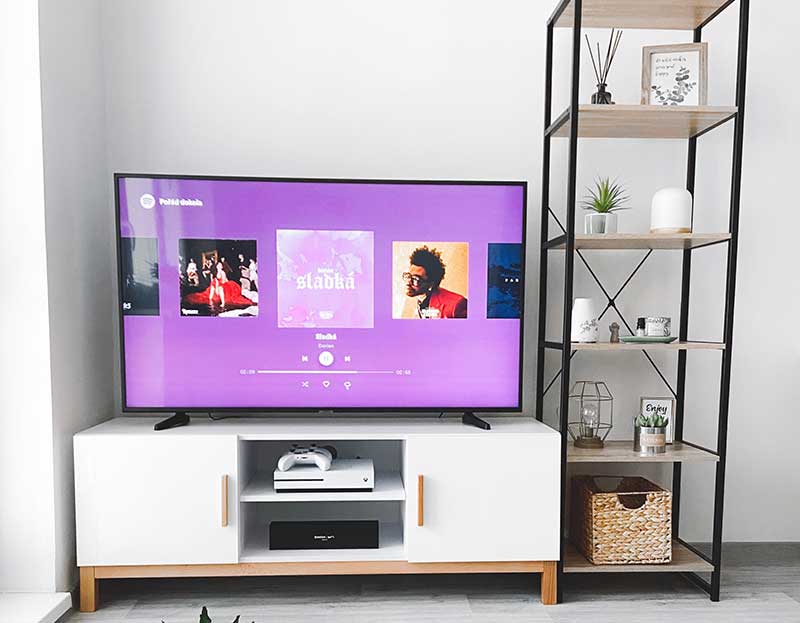 Accesorios imprescindibles para tu Smart TV